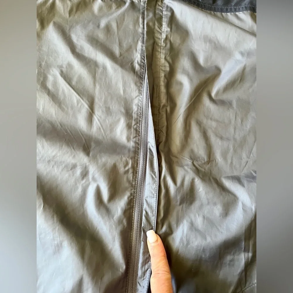 Nike Shield Size Large Windbreaker Jacket - Blue